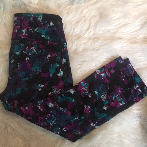 Old Navy Athletic Leggings - Picture 3 of 3